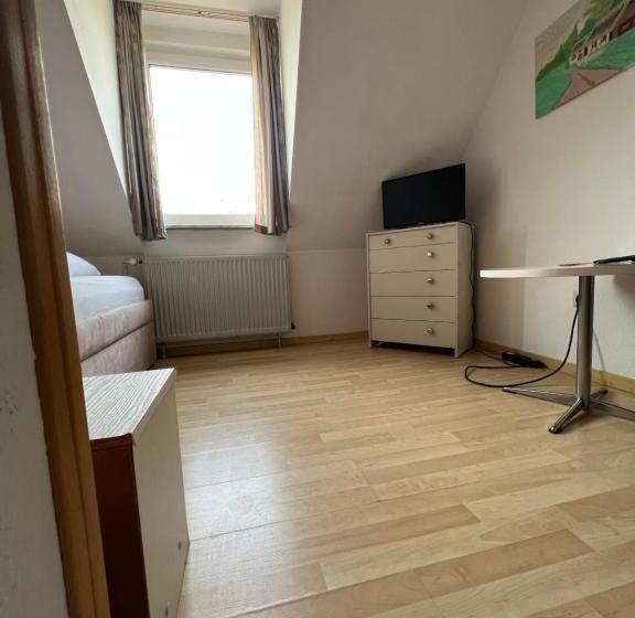 标准单人间, Zum Rücking