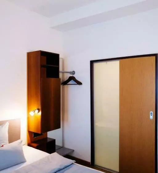 اتاق استاندارد یک نفره, Lint Hotel Köln