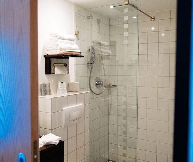 اتاق استاندارد یک نفره, Lint Hotel Köln