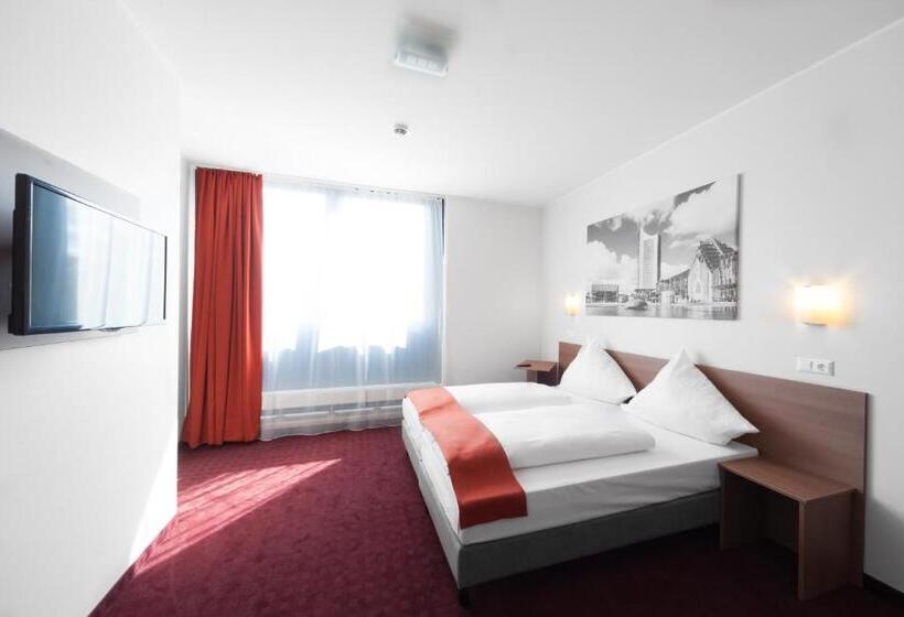 スタンダード4人部屋, Mcdreams Hotel Leipzig