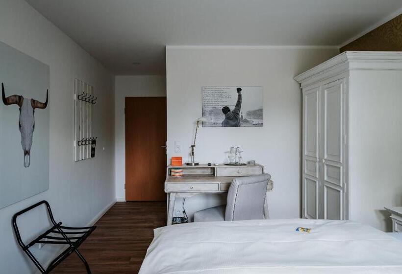 Номер Стандарт, Robrooks Hotel Garni