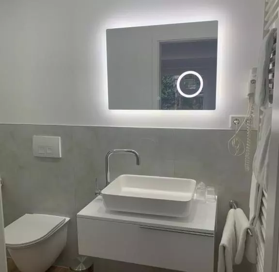 スタンダードトリプルルーム, Robrooks Hotel Garni