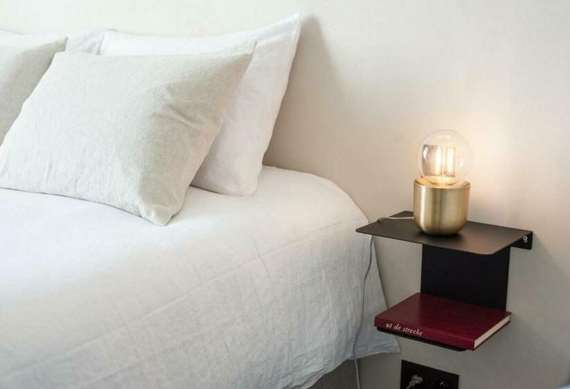 חדר סטנדרט עם מיטת קינג, B Guest Sleep & Retreat