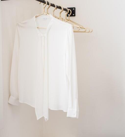 חדר דחוקס עם מיטת קינג, B Guest Sleep & Retreat