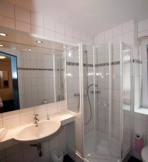 コンフォートルーム, Akzent Hotel Hubertus
