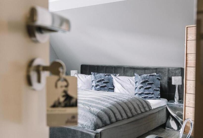 디럭스 룸, Boutique Hotel Pfauen