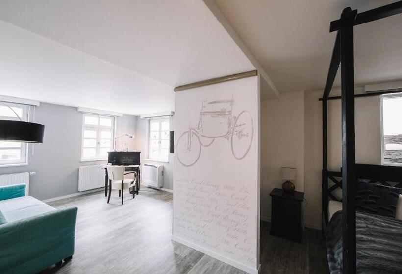 디럭스 룸, Boutique Hotel Pfauen