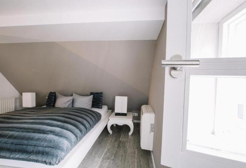 디럭스 룸, Boutique Hotel Pfauen