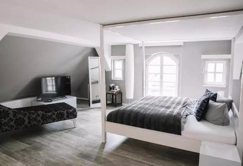 スイート, Boutique Hotel Pfauen