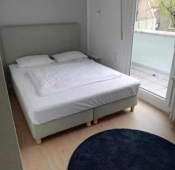 バルコニー付き１ベッドルームアパートメント, City Hotel Und City Apartments Centrum