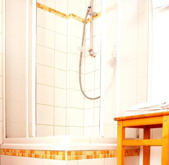 غرفة قياسية, Alt Coswigerhof