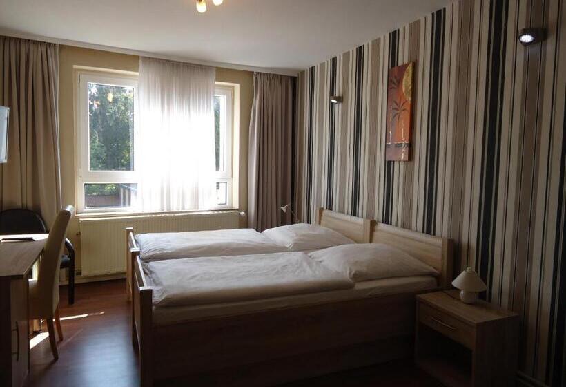 标准间, Am Schloss