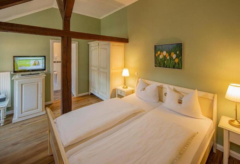 Номер Superior, Arador