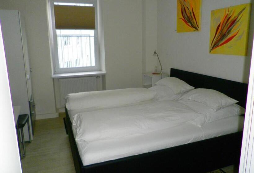 スタンダードルーム, Astra