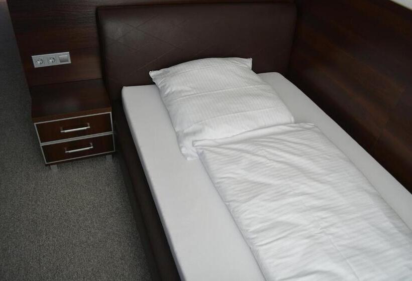 חדר סטנדרט יחיד, B&d