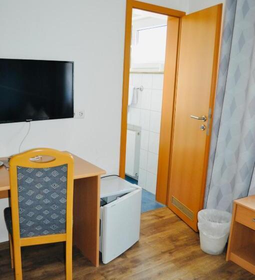 اتاق استاندارد یک نفره, Discovery