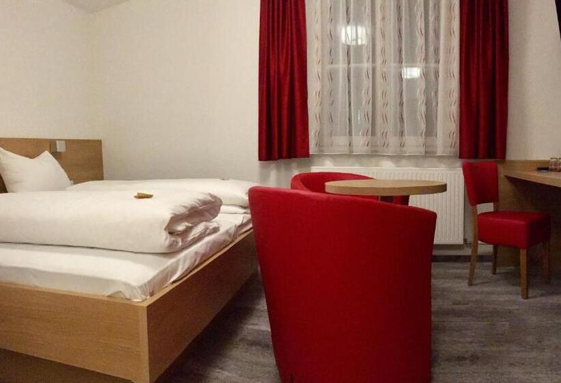 스탠다드 룸, Engel