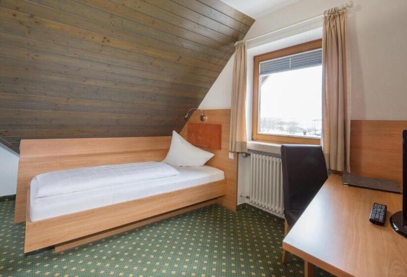 Quarto Estandar Individual, Jägerhaus