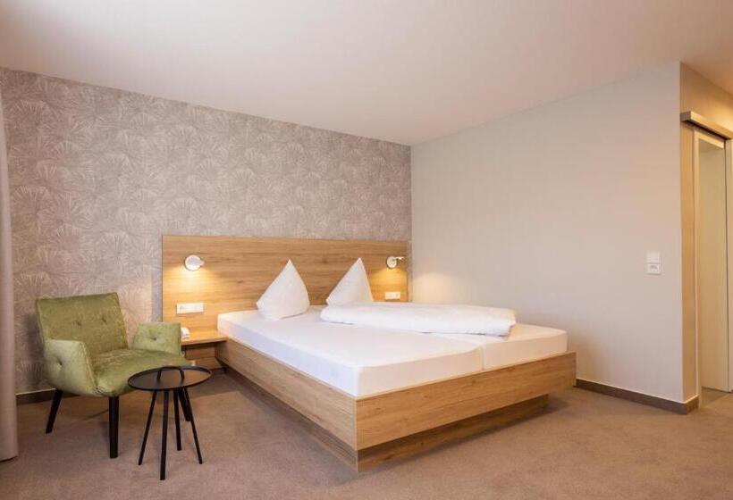 Quarto Estandar Individual, Jägerhaus