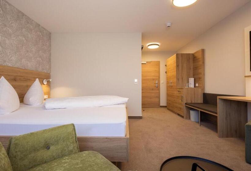 Quarto Estandar Individual, Jägerhaus