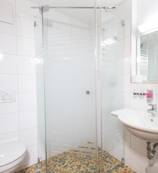 Quarto Estandar, Jägerhaus