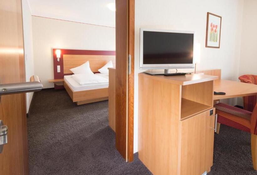 Quarto Estandar, Jägerhaus