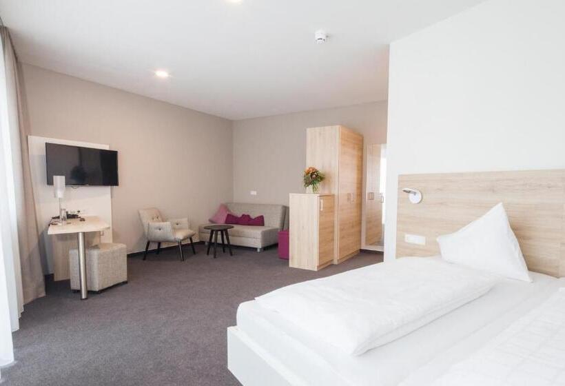 Quarto Quádruplo Estandar, Jägerhaus