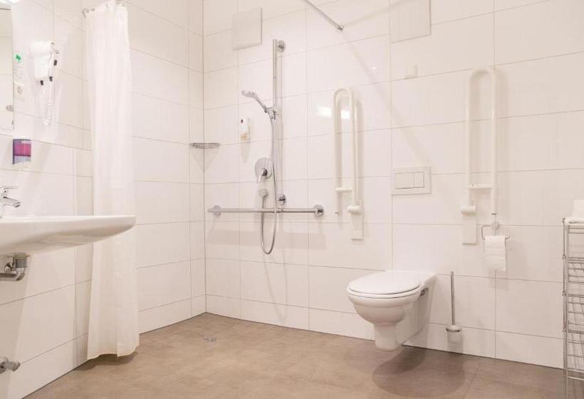 Quarto Quádruplo Estandar, Jägerhaus