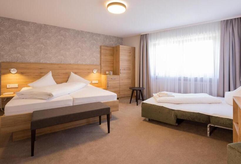 Quarto Quádruplo Estandar, Jägerhaus