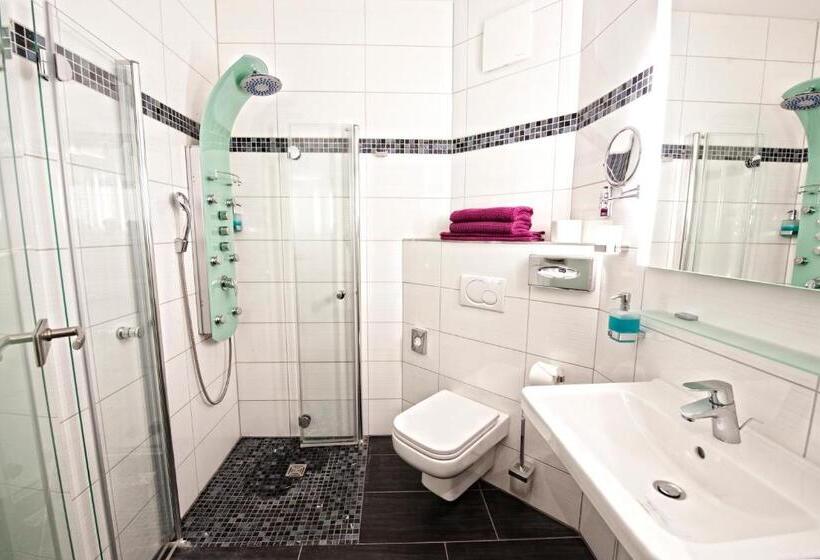 Номер Стандарт, Jungstil