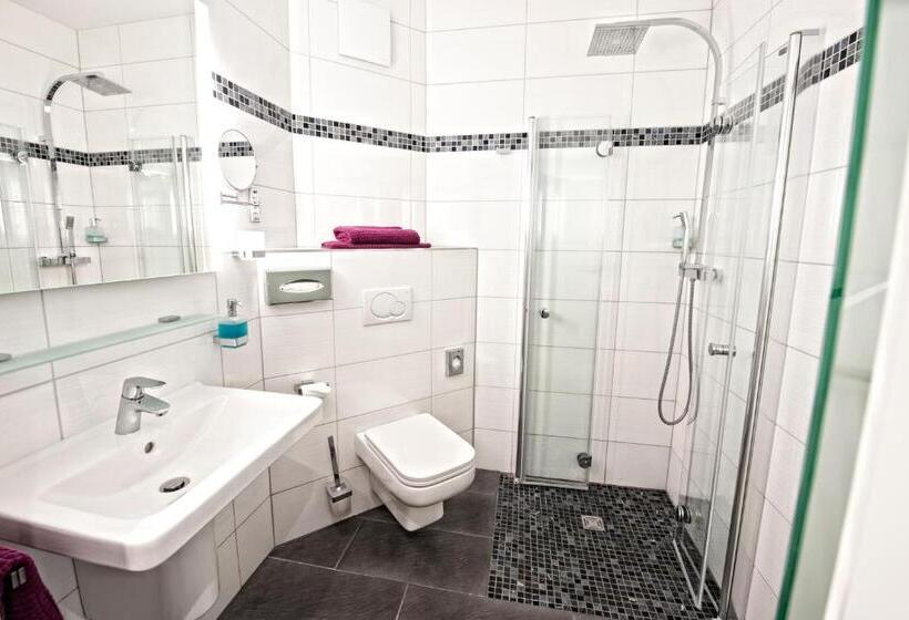 Номер Стандарт, Jungstil