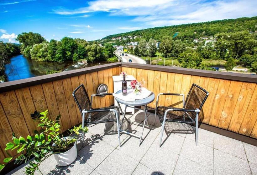 バルコニー付きデラックスルーム, Krone