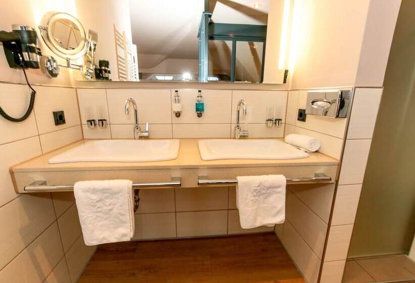 غرفة قياسية مزوَّدة بشُرفة, Nordseehotel Kröger