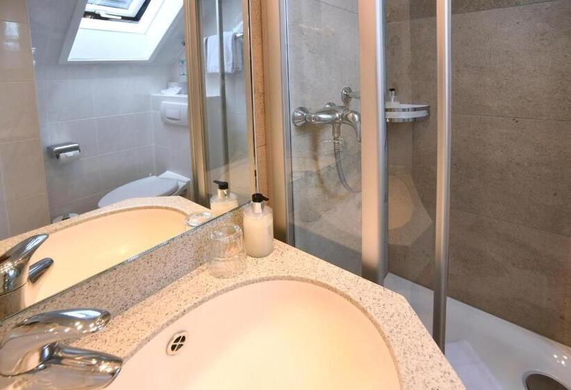 اتاق اکونومی یک تخته, Romerhof