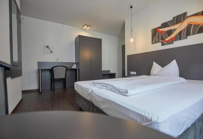 غرفة قياسية فردية, Schlemmer