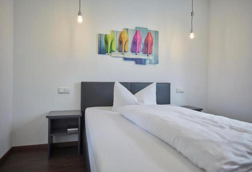 غرفة قياسية فردية, Schlemmer