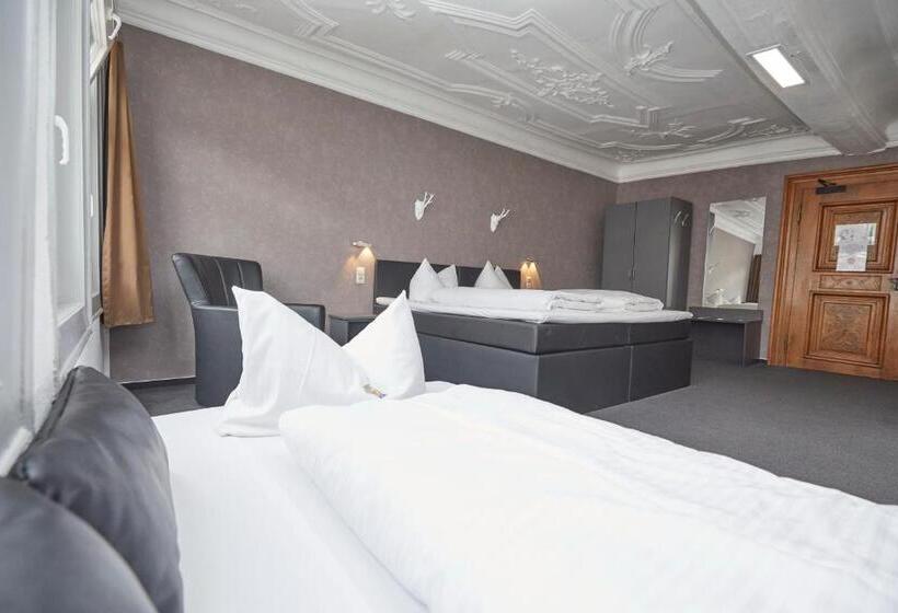 غرفة قياسية ثلاثية, Schlemmer