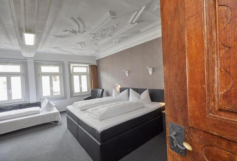 غرفة قياسية ثلاثية, Schlemmer