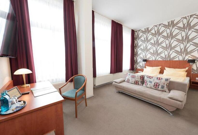 غرفة ديلوكس, Schwarzer Adler Jever