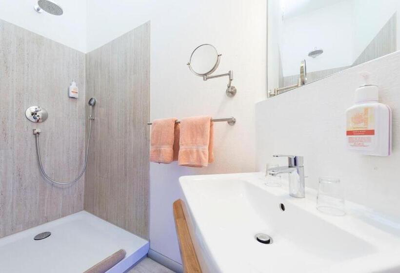 غرفة ديلوكس فردية, Schwarzer Adler Jever