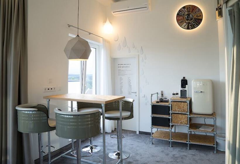 إستوديو سوبيريور, Sport  & Seminarhotel Glockenspitze