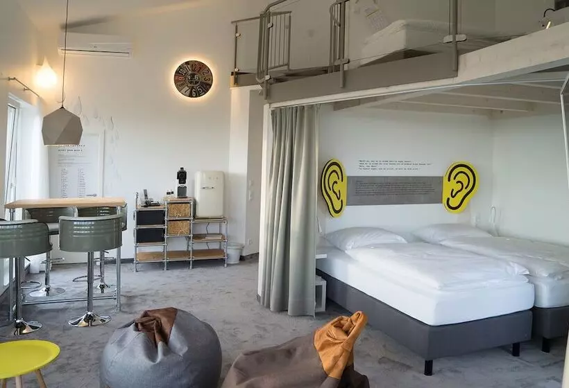 スーペリアスタジオ, Sport  & Seminarhotel Glockenspitze