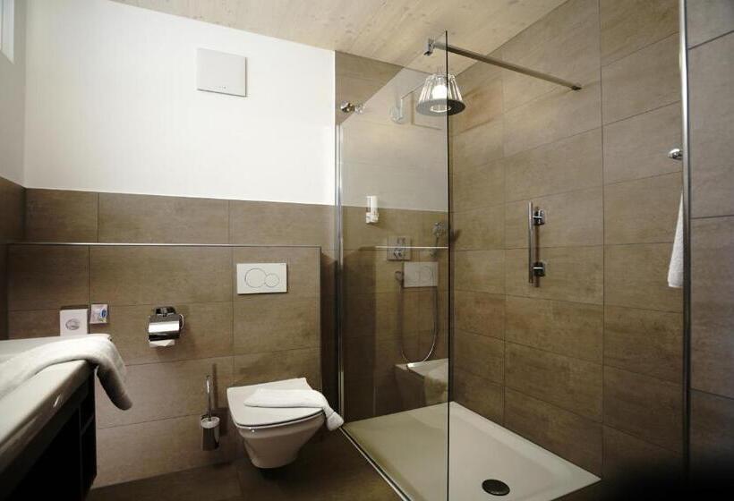 חדר סופריור, Waldblick