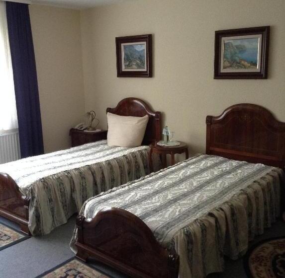 标准间, Zum Stresemann