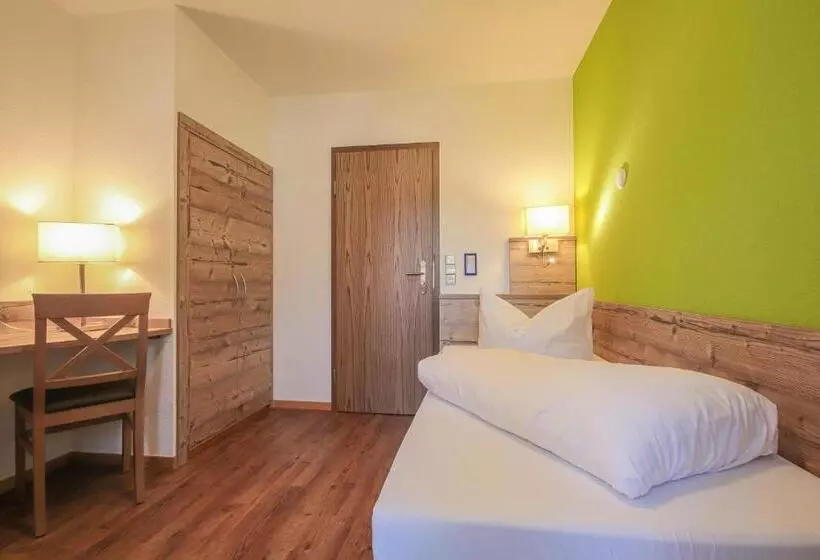 Standard Yhden Hengen Huone, Landgasthof Hotel Rebstock