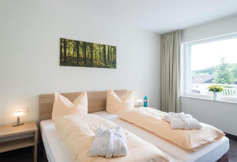 חדר סטנדרט עם מרפסת, Landhotel Kristall