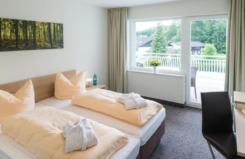 חדר סטנדרט עם מרפסת, Landhotel Kristall