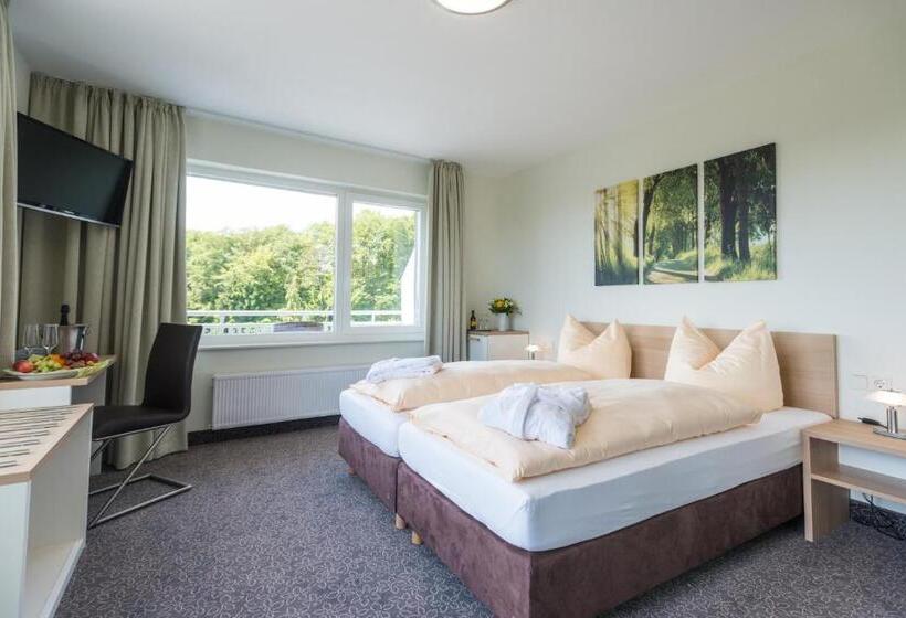 Номер Deluxe с Балконом, Landhotel Kristall