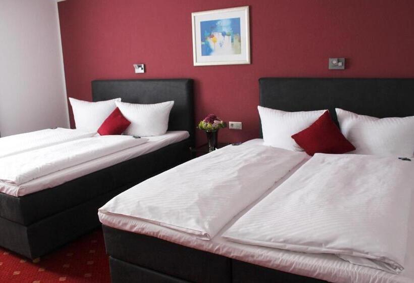 Семейный Номер, Gasthof Adler