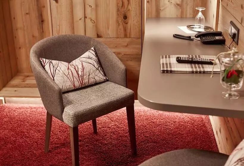 اتاق استاندارد یک نفره, Romantik Hotel Rindenmühle